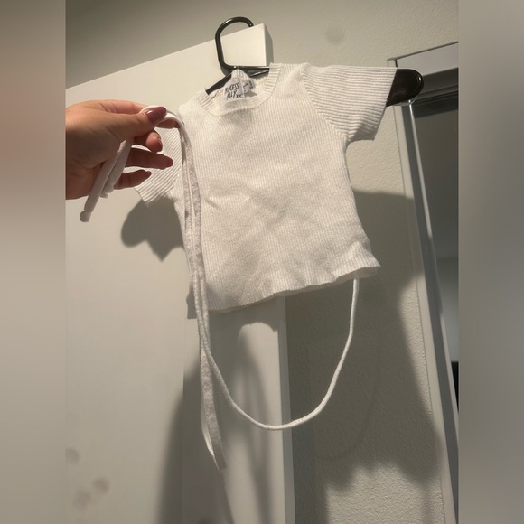 Princess Polly Amita Crop Top - Picture 9 of 12